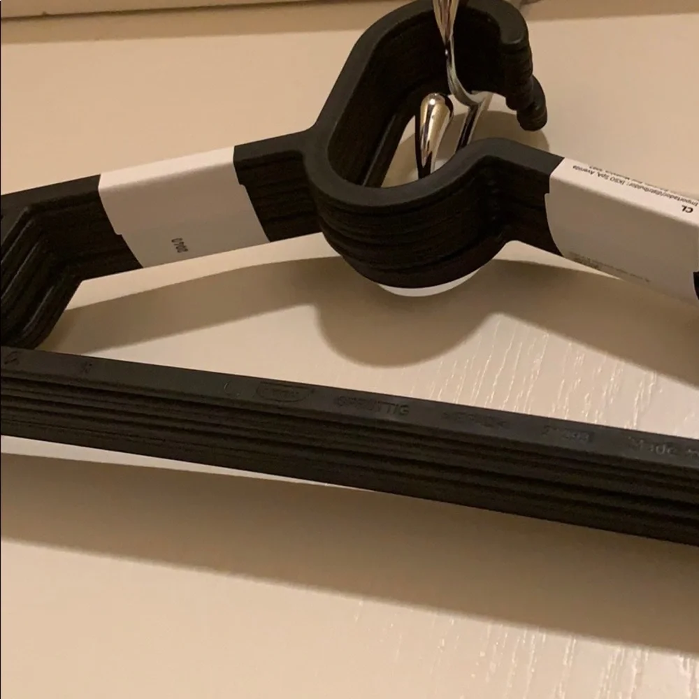 Set of 20 individual IKEA hangers plastic black SPRING CLEAN